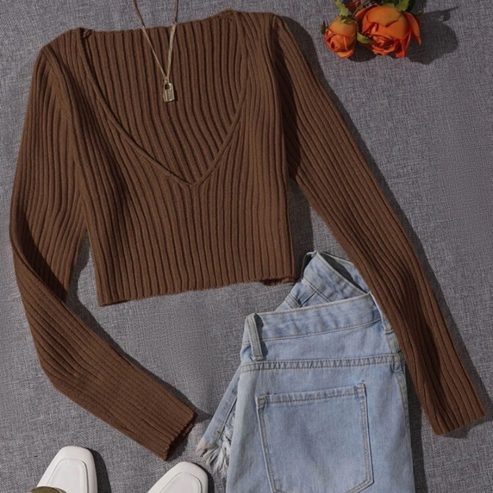 vneck reversible crop sweater - Picture 2 of 5